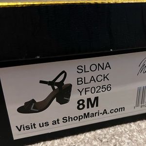 BRAND NEW NEVER WORN HEELS 🖤